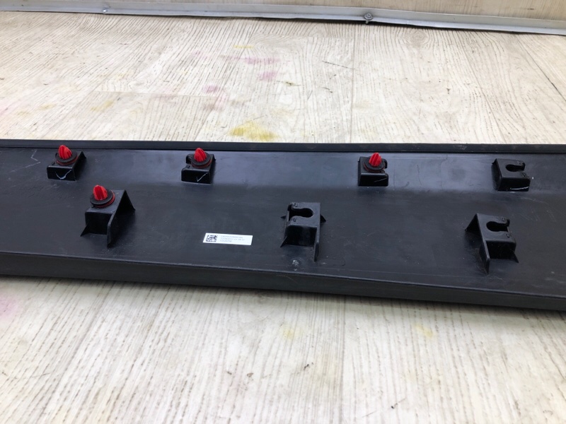 Накладка двери передняя правая CX-30 19- 2021 2.5L