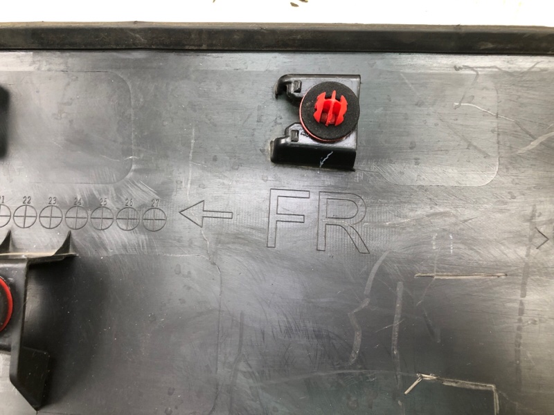 Накладка двери передняя правая CX-30 19- 2021 2.5L