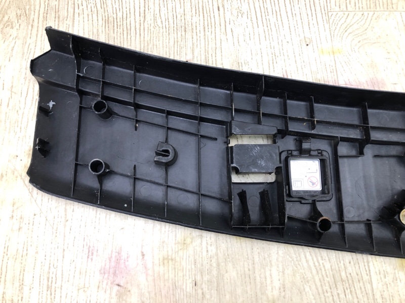 Накладка панели багажника внутренняя MDX (YD2) 06-13 2008 3.7 J37A1