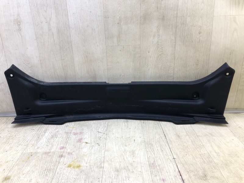 Накладка панели багажника внутренняя TOYOTA CAMRY 70 17- 2019 2.5 A25AFKS 58387-06210-C0 Б/У