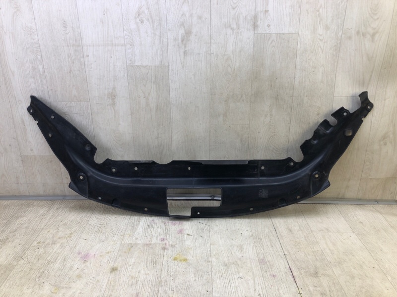 Накладка замка капота SENTRA B17 12-21 2015 B17 1.8 MRA8DE Накладка замка капота SENTRA B17 12-21 2015 B17 1.8 MRA8DE