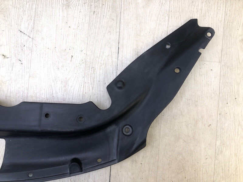 Накладка замка капота NISSAN SENTRA B17 12-21 B17 1.8 MRA8DE Накладка замка капота NISSAN SENTRA B17 12-21 B17 1.8 MRA8DE