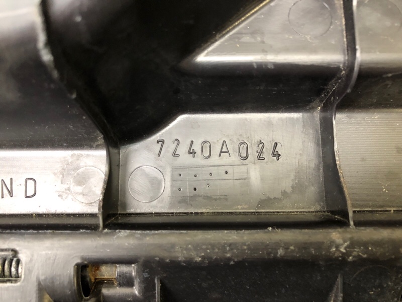 Обшивка багажника OUTLANDER XL 05-13 2007 3.0 6B31