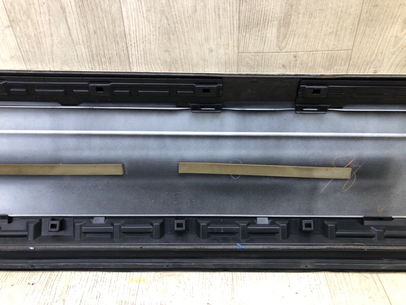 Накладка двери передняя левая GX470 02-09 2004 4.7 2UZFE