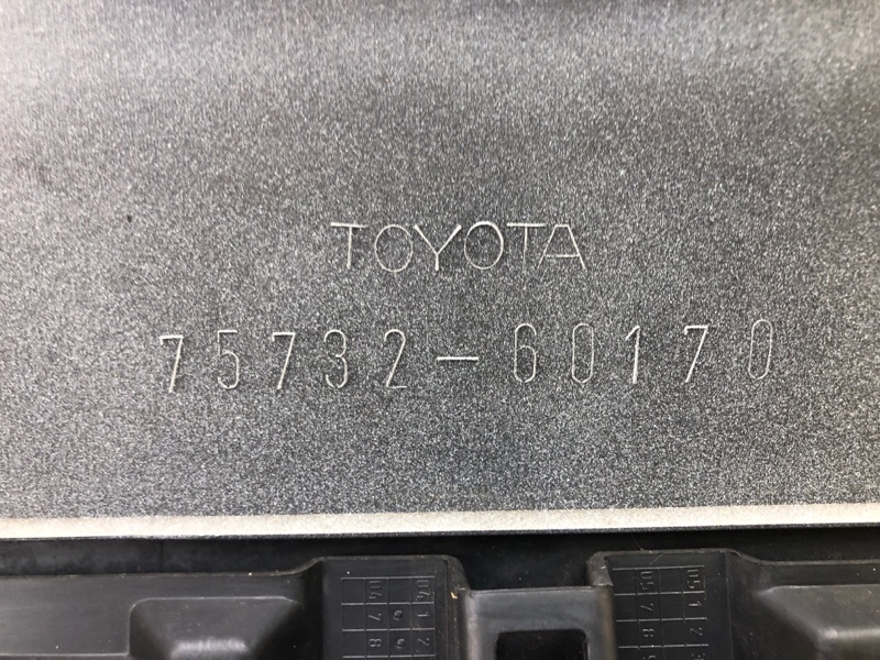 Накладка двери передняя левая GX470 02-09 2004 4.7 2UZFE