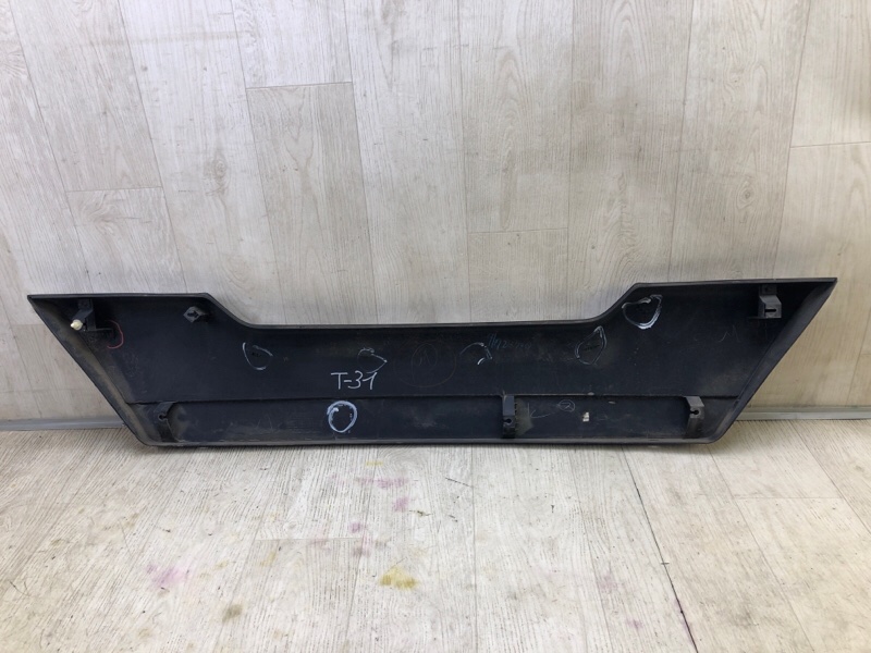 Накладка крышки багажника X-TRAIL T31 07-14