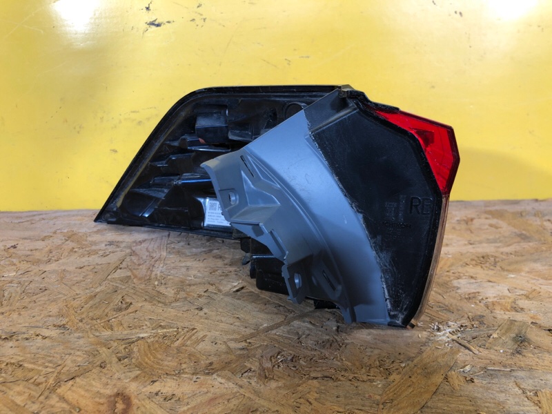 Фонарь наружный правый RAV4 18- Фонарь наружный правый RAV4 18-