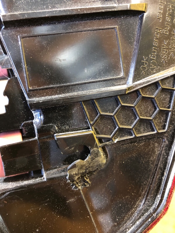 Фонарь наружный правый RAV4 18- Фонарь наружный правый RAV4 18-