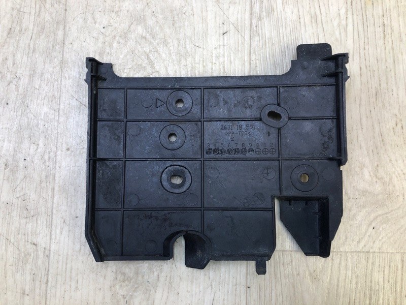 Полка аккумулятора 3 BL 09-13 2009 2.5 L (L5-VE)