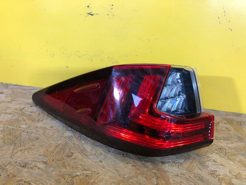 Запчасть фонарь наружный левый LEXUS RX350/450 15-22 81560-0E130 Б/У Фонарь наружный левый LEXUS RX350/450 15-22 81560-0E130 Б/У