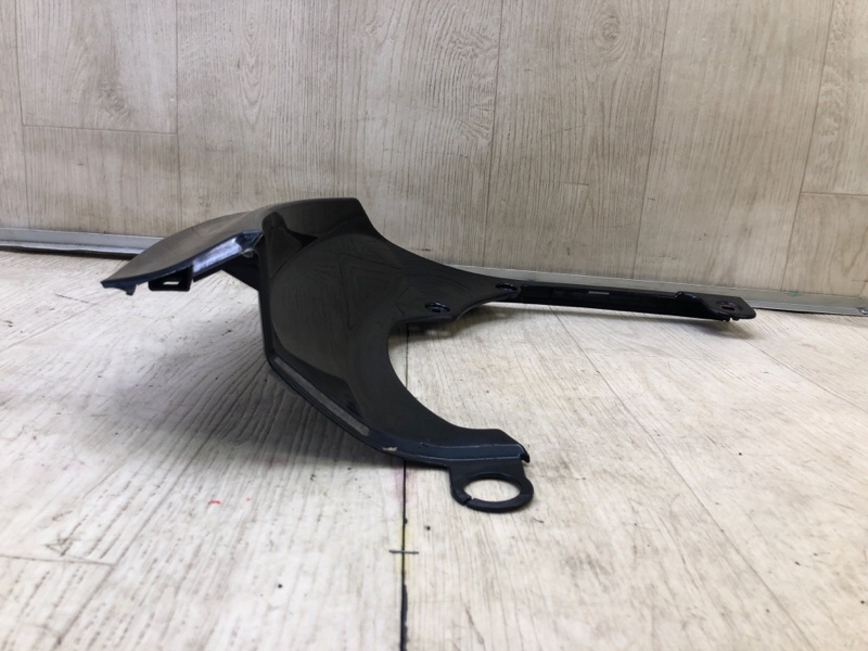 Накладка крышки багажника левая RAV4 05-12