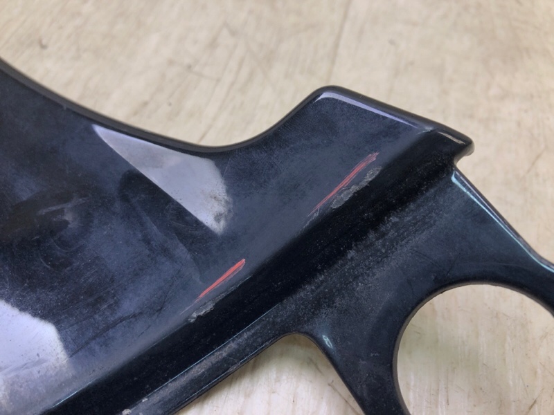 Накладка крышки багажника левая RAV4 05-12