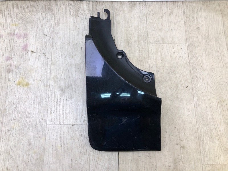 Накладка крышки багажника правая TOYOTA RAV4 05-12 76805-42010 Б/У