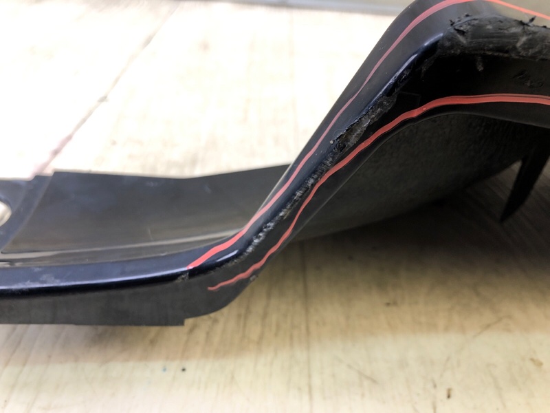 Накладка крышки багажника правая RAV4 05-12