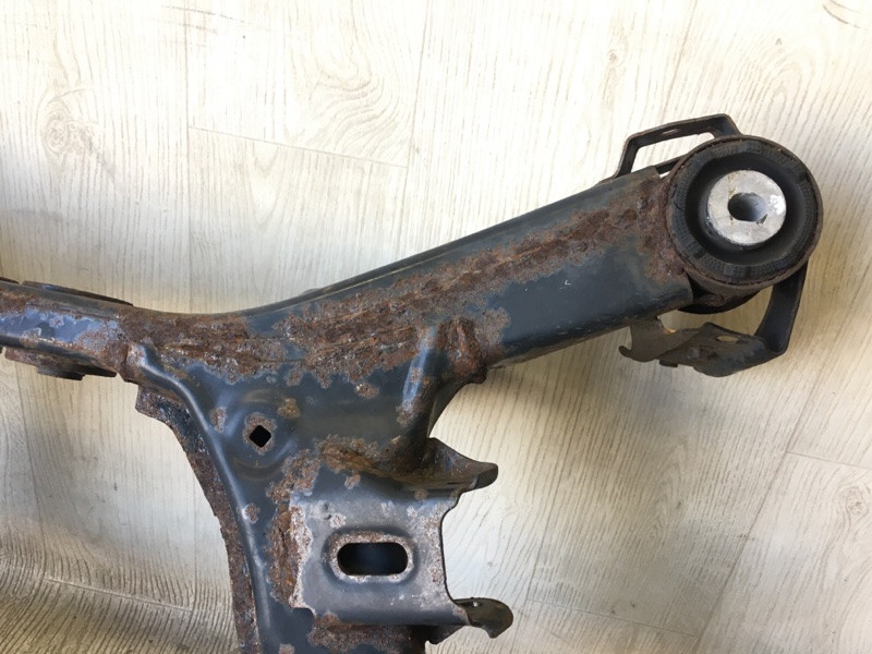 Балка задней подвески LEGACY BN 14-18 2014 2.5 FB25B