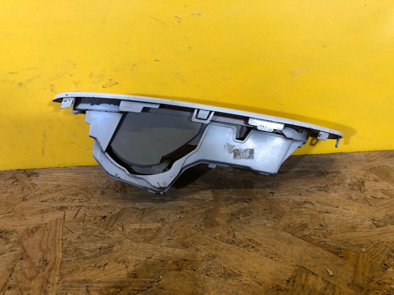 Фонарь наружный левый OUTLANDER GF 12-