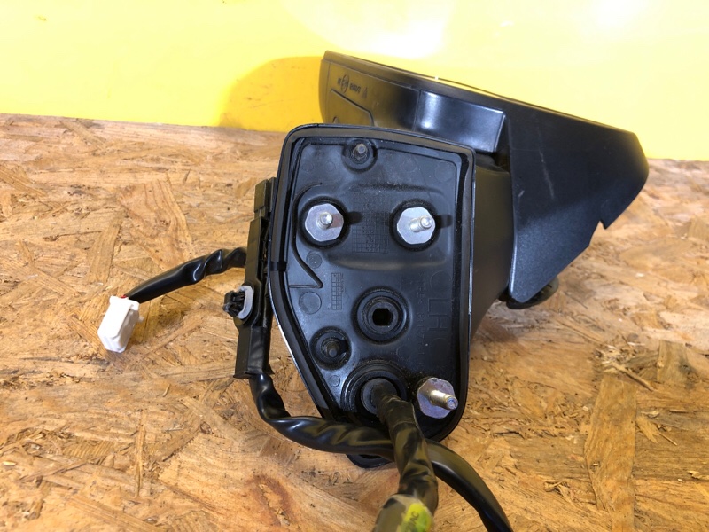 Зеркало левое HIGHLANDER 2020-