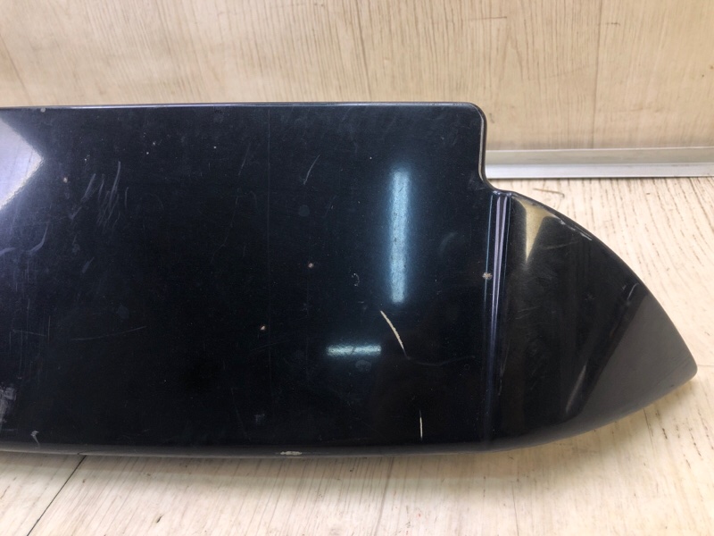 Спойлер крышки багажника RAV4 05-12