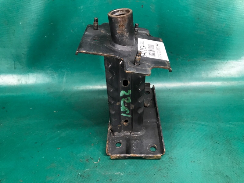 Кронштейн усилителя переднего бампера левый X-TRAIL/ROGUE T32 13-20 2014 2.5 QR25DE