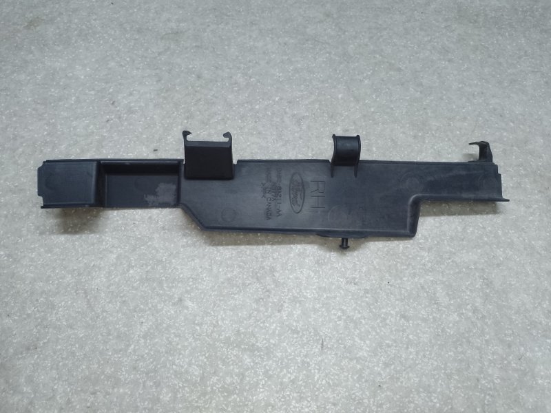 Дефлектор радиатора правый FORD FLEX 08-19 2013 T35PDED DA8Z-8310-A Б/У