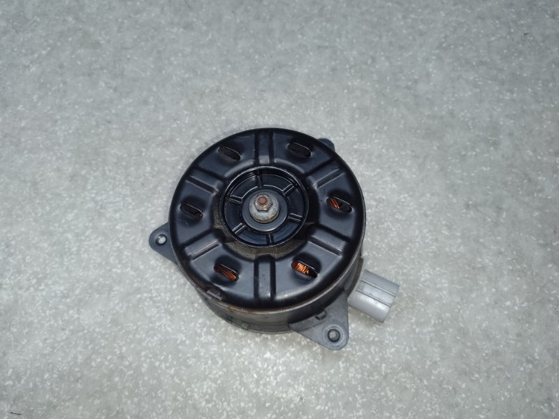 Мотор вентилятора охлаждения TOYOTA CAMRY 40 06-11 2AZFE 16363-0H110 Б/У