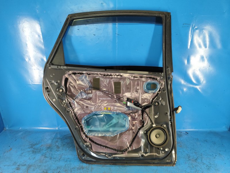 Дверь задняя левая PRIUS PLUS 11-14