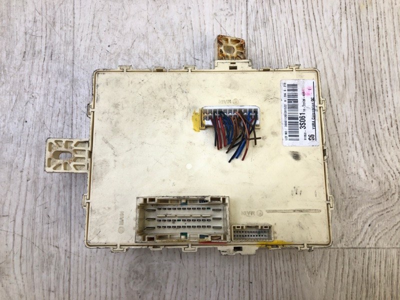 Блок предохранителей салон HYUNDAI SONATA YF 10-14 2.4 G4KJ