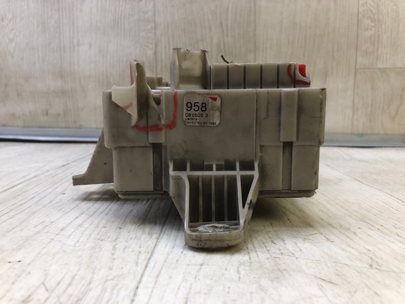 Блок предохранителей салон CAMRY 30 02-06 2005 2.4 2AZFE