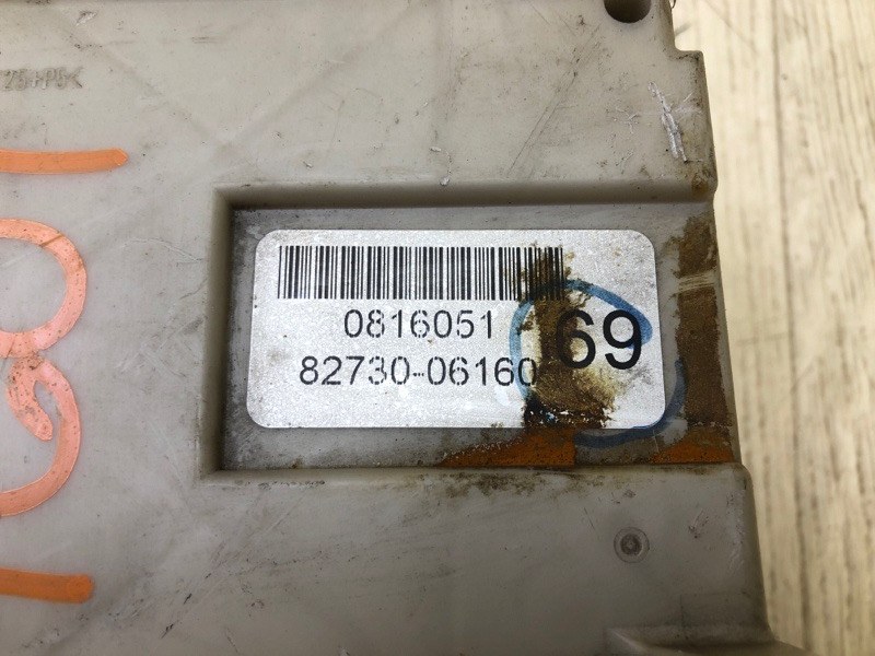 Блок предохранителей салон CAMRY 30 02-06 2005 2.4 2AZFE