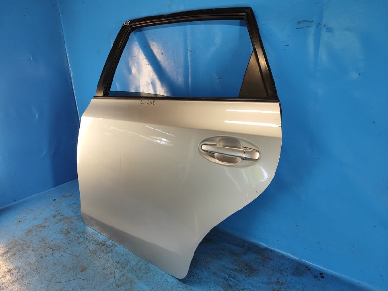 Дверь задняя левая PRIUS PLUS 11-14