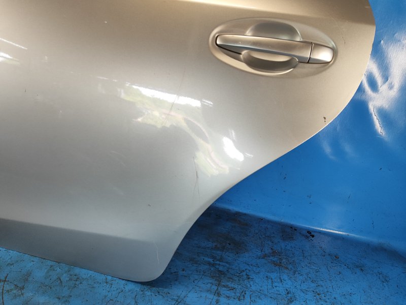 Дверь задняя левая PRIUS PLUS 11-14