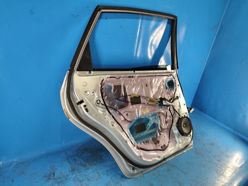 Дверь задняя левая PRIUS PLUS 11-14
