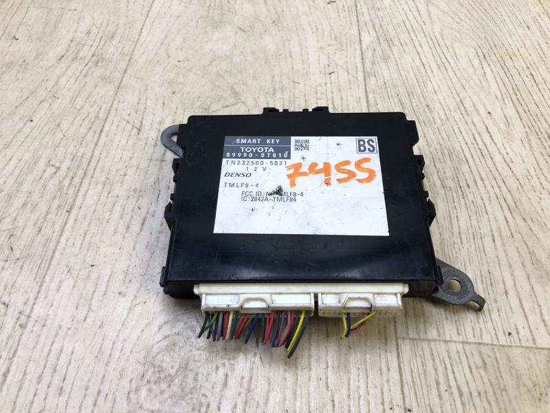 Запчасть блок управления центральным замком TOYOTA VENZA 09-16 2009 3.5 2GR-FE 89990-0T010 Б/У Блок управления центральным замком TOYOTA VENZA 09-16 2009 3.5 2GR-FE 89990-0T010 Б/У