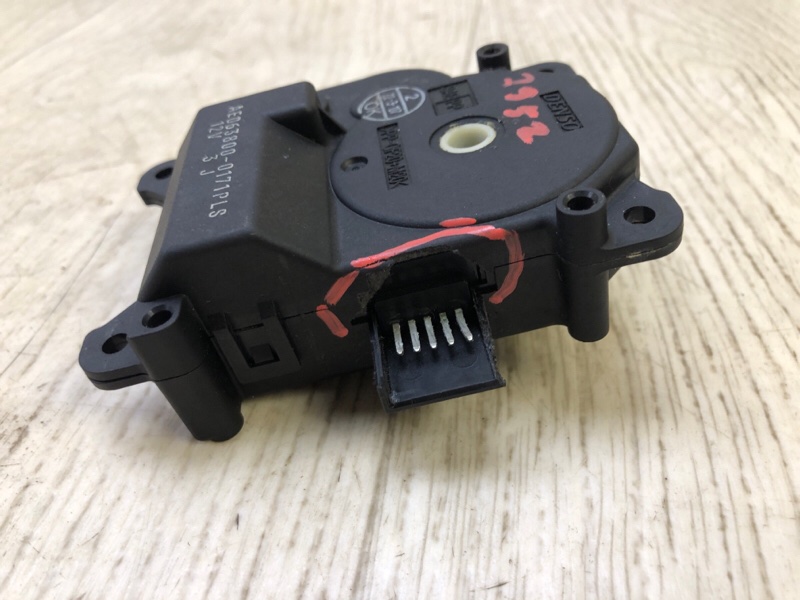 Моторчик заслонки печки AVALON 05-12 2007 3.5 2GR-FE