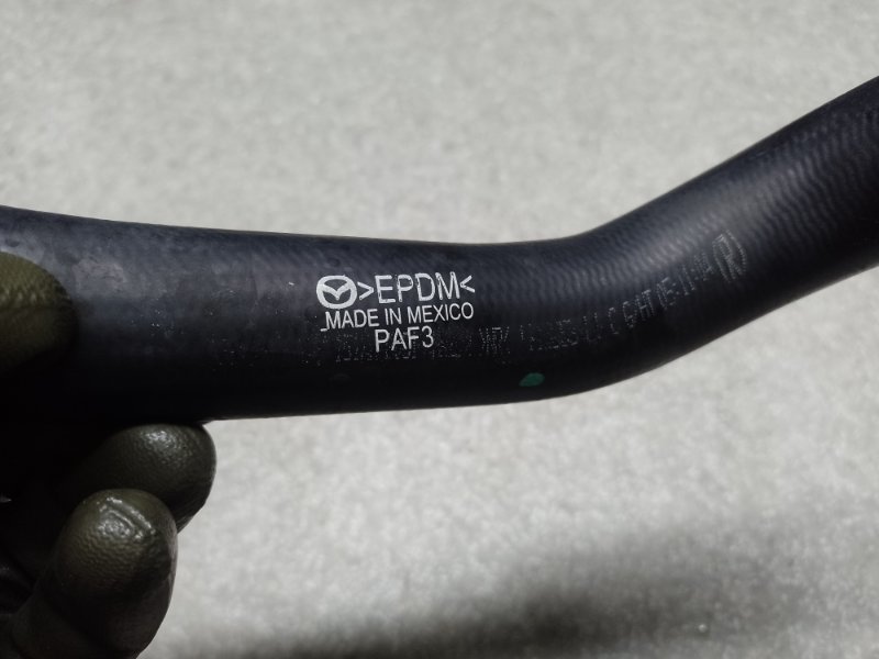 Патрубок системы охлаждения правый MAZDA CX-30 19- 2.5L