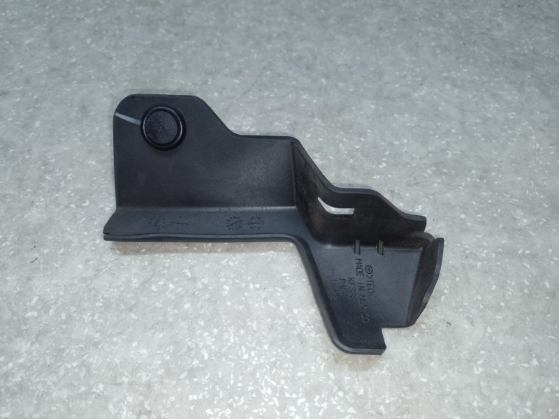 Дефлектор радиатора правый MAZDA CX-30 19- 2021 2.5L PAF3-15-422 Б/У