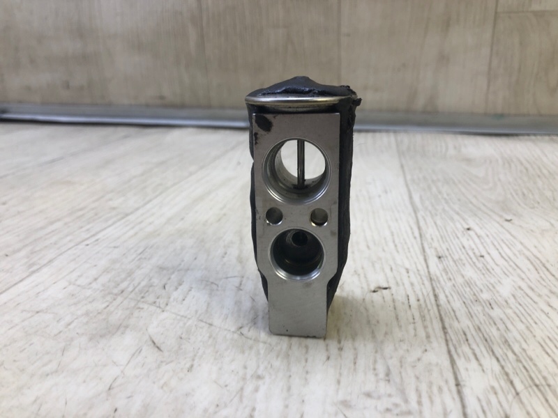 Клапан кондиционера TOYOTA AVALON 05-12 2007 3.5 2GR-FE 8851507030 Б/У