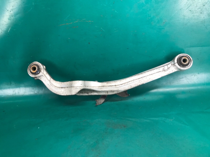 Рычаг задней подвески поперечный верхний левый X-TRAIL/ROGUE T32 13-20 2016 2.5 QR25DE