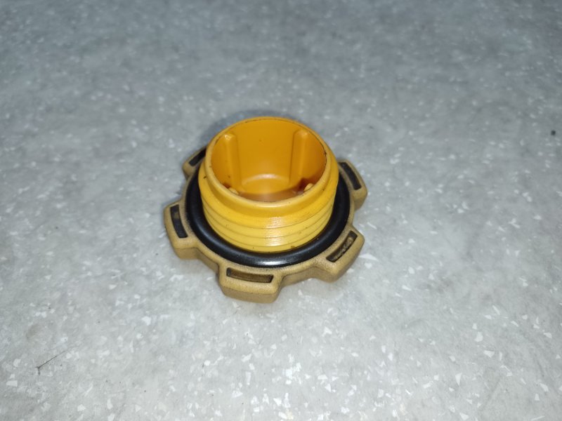 Крышка маслозаливной горловины SUBARU FORESTER SG 02-07