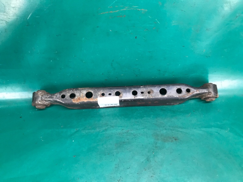 Рычаг задней подвески поперечный нижний NISSAN X-TRAIL/ROGUE T32 13-20 2016 2.5 QR25DE 55111-4BA0A Б/У