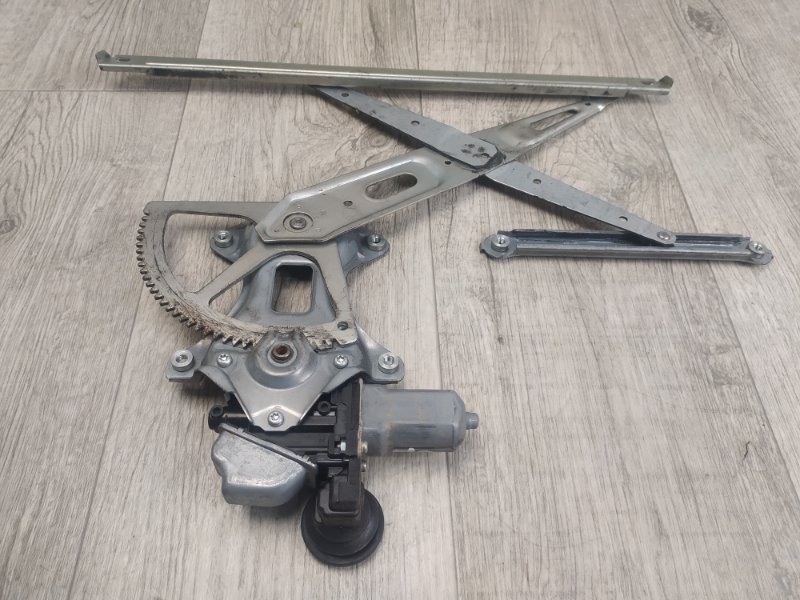 Стеклоподъемник передний правый PRIUS PLUS 11-14 Стеклоподъемник передний правый PRIUS PLUS 11-14