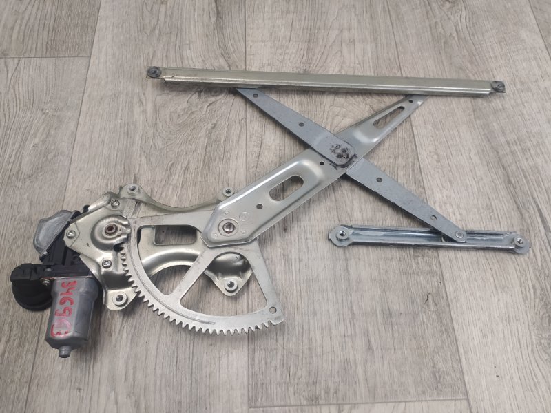 Стеклоподъемник задний правый PRIUS - 30 09-17