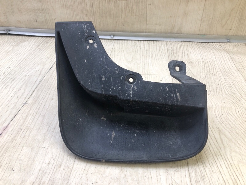 Брызговик передний правый SANTA FE (SM) 00-06 2005 2.7 G6BA