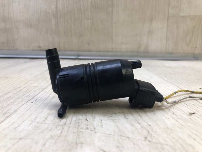 Насос омывателя стекла AVALON 05-12 2007 3.5 2GR-FE Насос омывателя стекла AVALON 05-12 2007 3.5 2GR-FE