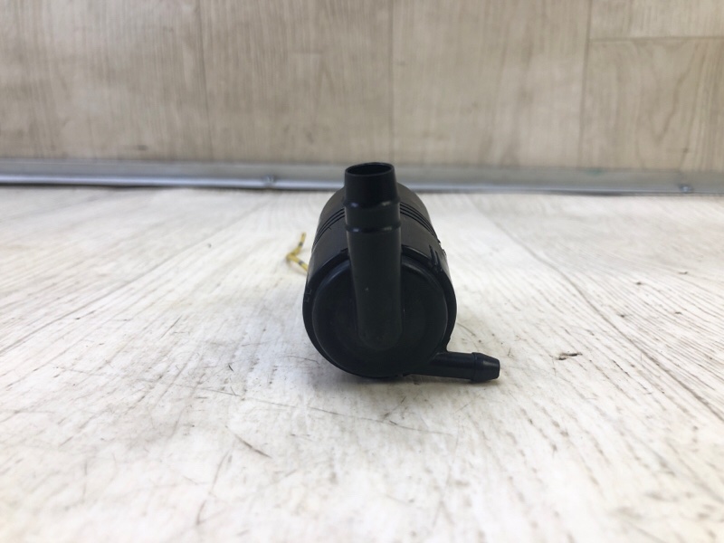 Насос омывателя стекла TOYOTA AVALON 05-12 3.5 2GR-FE Насос омывателя стекла TOYOTA AVALON 05-12 3.5 2GR-FE