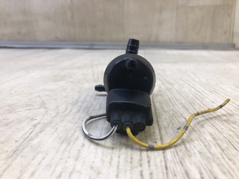 Насос омывателя стекла AVALON 05-12 2007 3.5 2GR-FE Насос омывателя стекла AVALON 05-12 2007 3.5 2GR-FE