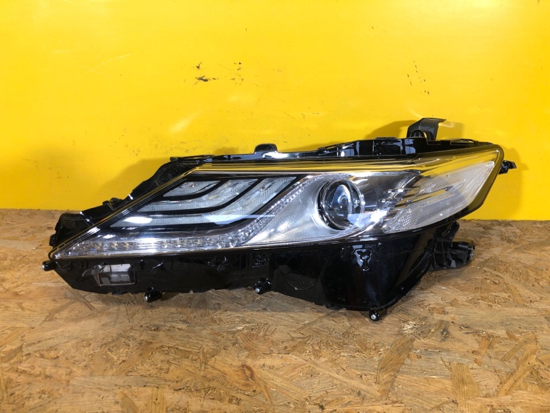 Запчасть фара левая TOYOTA CAMRY 70 17- 81185-33D70 Б/У Фара левая TOYOTA CAMRY 70 17- 81185-33D70 Б/У