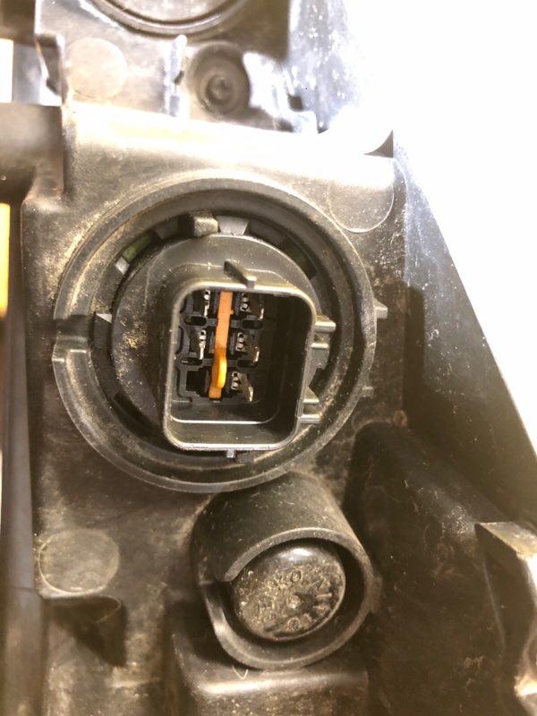 Дневной ходовой огонь правый KONA OS 17-23 Дневной ходовой огонь правый KONA OS 17-23