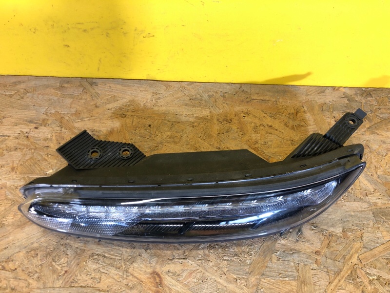 Дневной ходовой огонь левый HYUNDAI KONA OS 17-23 Дневной ходовой огонь левый HYUNDAI KONA OS 17-23