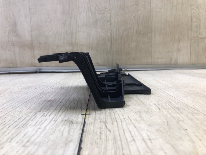 Дефлектор радиатора левый ES350 06-12 Дефлектор радиатора левый ES350 06-12